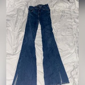 AMERICAN EAGLE BOOT CUT JEANS